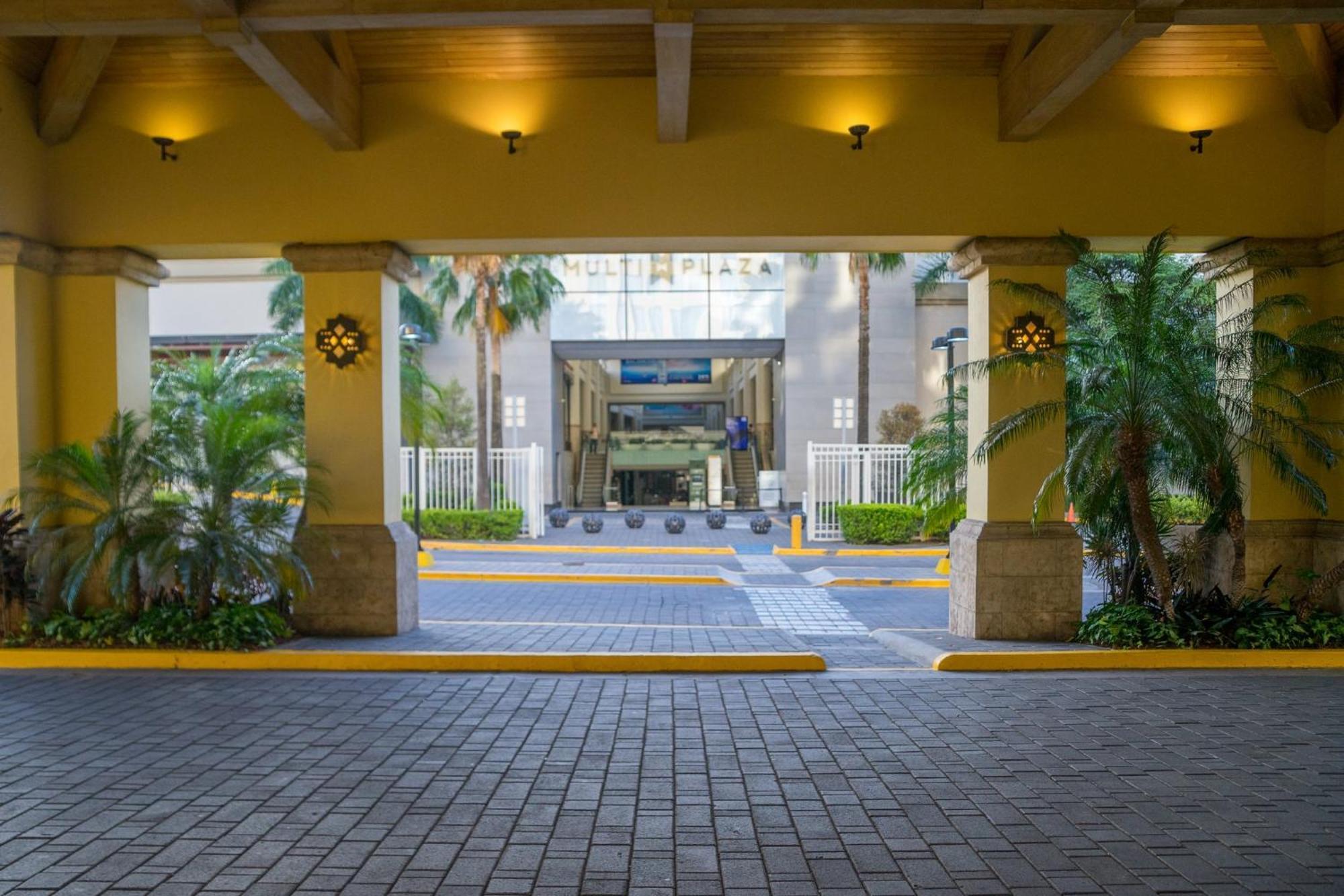 Intercontinental Tegucigalpa At Multiplaza Mall By Ihg Bagian luar foto